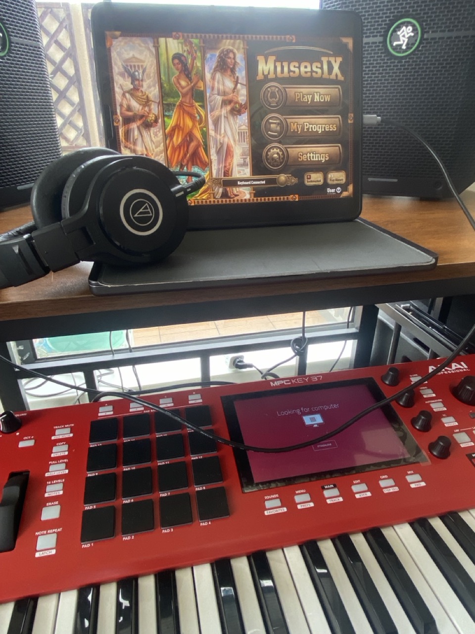 Connect MIDI keyboard to iPad